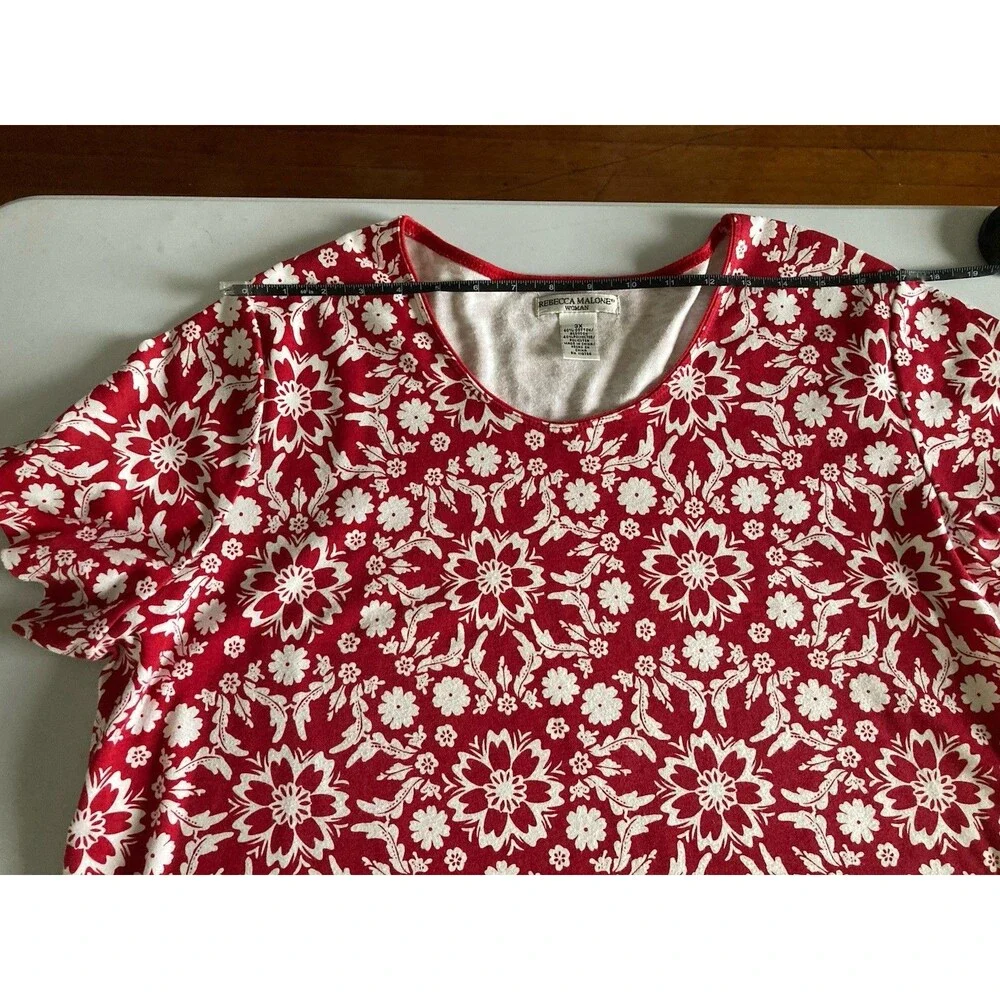 Rebecca Malone Woman Top 3X Plus Red White Floral Casual Stretch Short Sleeved